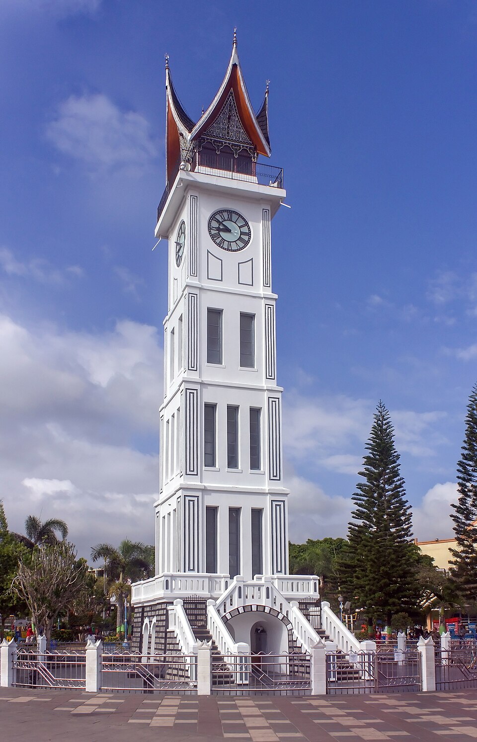 Jam Gadang di pusat Kota Bukittinggi